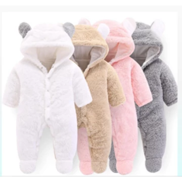 Bundás kezeslábas babáknak